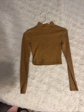 Missguided + Ribbed Mock Neck Long-Sleeve Crop Top - Brown